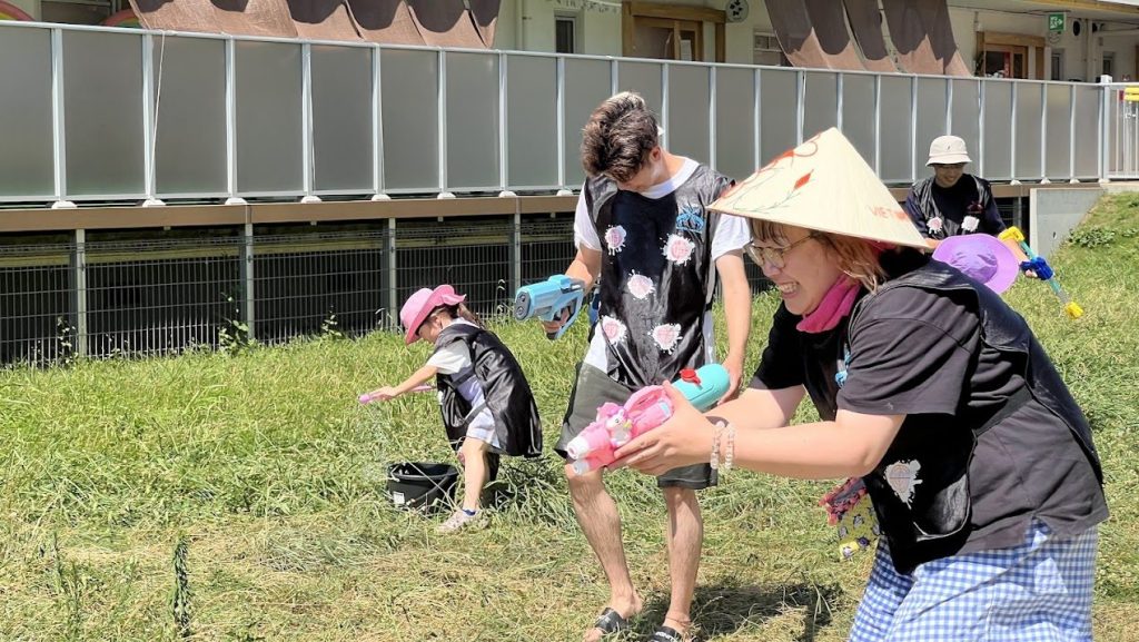 【2025年7月】待ちに待った夏イベント！水遊びとかき氷で最高の思い出を￼のサムネイル画像