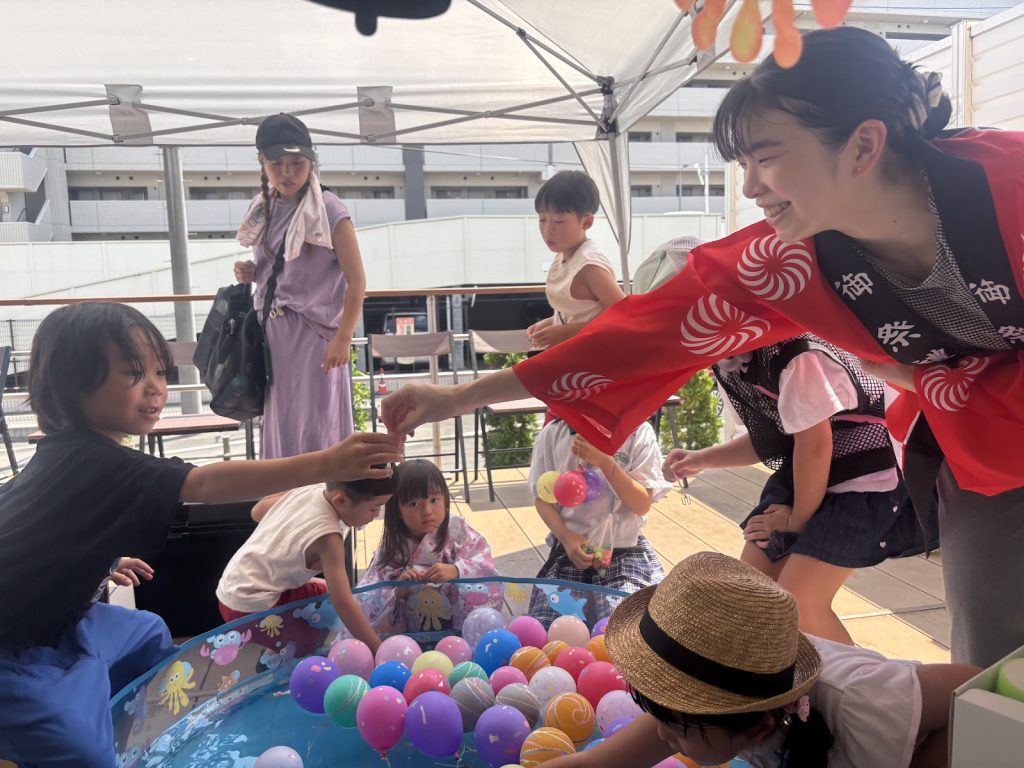 大人も大満足！夏の味覚と遊びを堪能するお祭りレポートのサムネイル画像